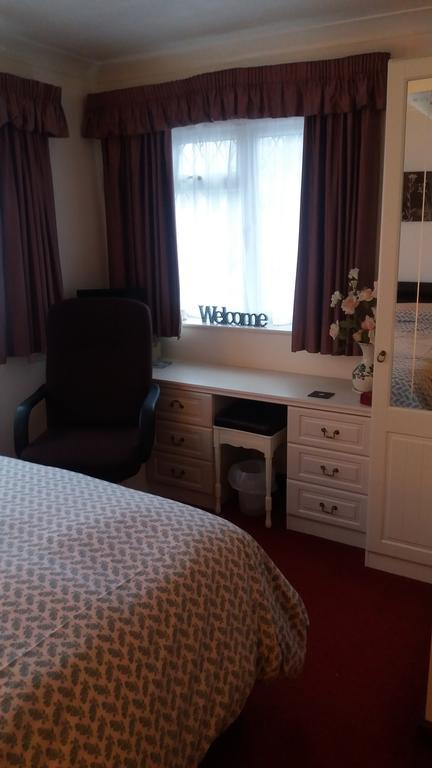 Orton Waterville Residence Питерборо Екстериор снимка